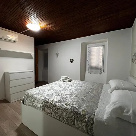 Sweet Little House Apartment Longone al Segrino